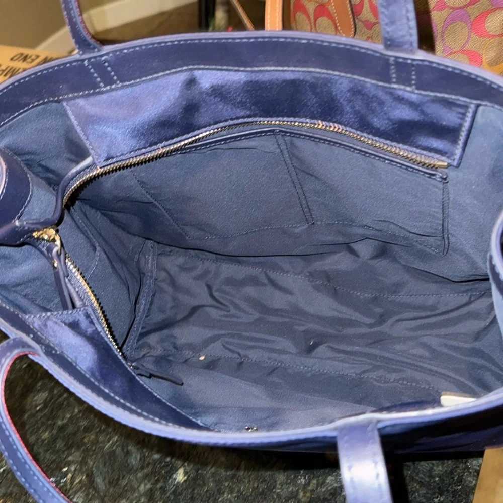 Kate Spade Tote - Picture 3 of 4